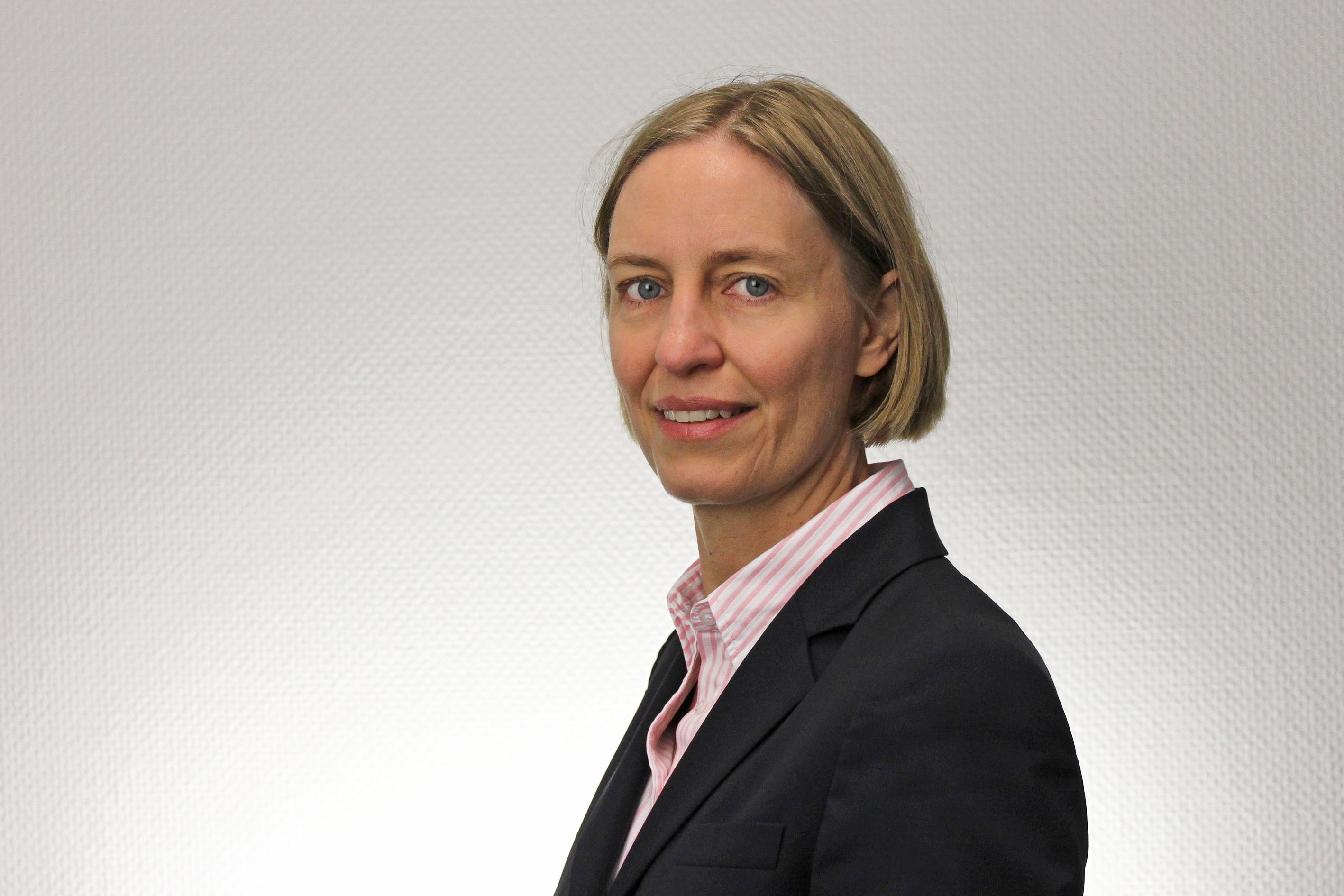 Nur Jede r Dritte Kennt Sich Bei Finanz Und Risikofragen Aus